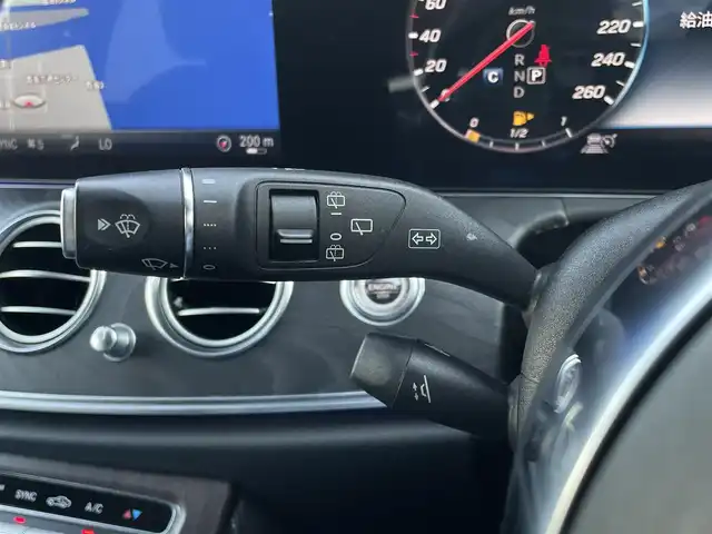 メルセデス・ベンツ Ｍ・ベンツ Ｅ２２０ｄ SWアバンギャルド AMGライン 東京都 2019(令1)年 5万km 白 パノラマＳＲ/ＲＳＰ/純正ナビ/フルセグ/３６０°カメラ/レザーシート/シートヒーター/パワーシート/ＡｐｐｌｅＣａｒＰｌａｙ/ＡｎｄｏｒｏｉｄＡｕｔｏ/マルチビームＬＥＤ/ＡＨＢ/純正１９ＡＷ