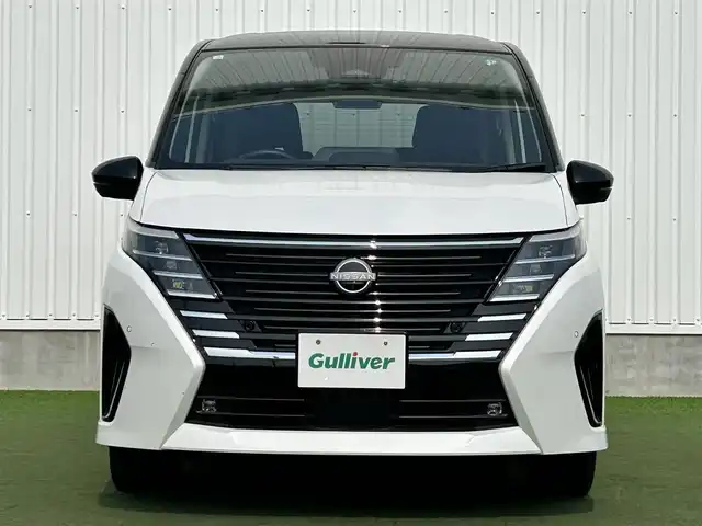 日産 セレナ e－パワー ハイウェイスター V 香川県 2023(令5)年 2.8万km パールⅡ 純正9インチメモリーナビ/→AM/FM/Bluetooth/フルセグTV/デジタルインナーミラー/ブラインドスポットモニター/アラウンドビューモニター/プロパイロット/フリップダウンモニター/ステアリングスイッチ/レーンキープアシスト/衝突軽減ブレーキ/両側パワースライドドア/ドライブレコーダー/ETC/革巻きステアリング/プッシュスタート/コーナーセンサー/スマートキー/LEDヘッドライト