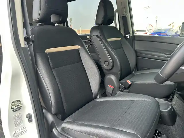 日産 セレナ e－パワー ハイウェイスター V 香川県 2023(令5)年 2.8万km パールⅡ 純正9インチメモリーナビ/→AM/FM/Bluetooth/フルセグTV/デジタルインナーミラー/ブラインドスポットモニター/アラウンドビューモニター/プロパイロット/フリップダウンモニター/ステアリングスイッチ/レーンキープアシスト/衝突軽減ブレーキ/両側パワースライドドア/ドライブレコーダー/ETC/革巻きステアリング/プッシュスタート/コーナーセンサー/スマートキー/LEDヘッドライト