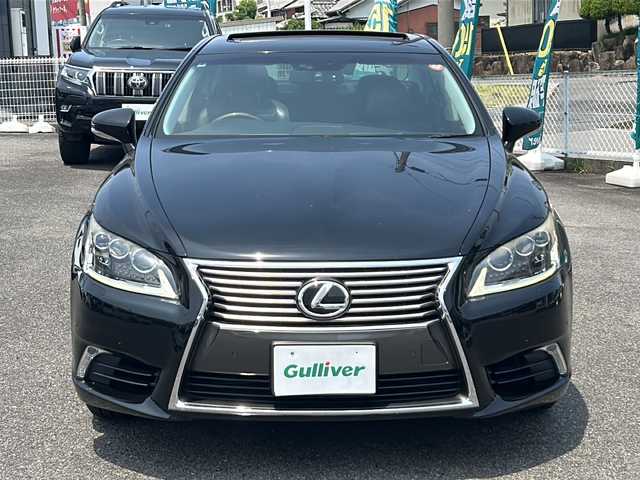 レクサス ＬＳ 460 バージョンC Iパッケージ 愛知県 2014(平26)年 14.7万km ブラック /禁煙車//サンルーフ//メーカー12.3インチHDDナビ//フルセグTV//Bluetooth//CD・DVD//USB・AUX//ビルトインETC//バックカメラ//レーダークルーズコントロール//クリアランスソナー//黒本革シート//D/N席パワーシート（メモリ付き）//D/N席シートヒーター//前席ベンチレーション//ステアリングヒーター//リア電動サンシェード//電動パーキング//ブレーキホールド//3眼LEDオートライト//アダプティブハイビーム//コンビハンドル//純正１８インチアルミ//走行モード切替//純正フロアマット//取扱説明書/新車保証書//スペアキー