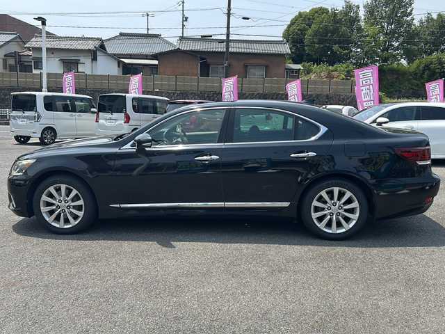 レクサス ＬＳ 460 バージョンC Iパッケージ 愛知県 2014(平26)年 14.7万km ブラック /禁煙車//サンルーフ//メーカー12.3インチHDDナビ//フルセグTV//Bluetooth//CD・DVD//USB・AUX//ビルトインETC//バックカメラ//レーダークルーズコントロール//クリアランスソナー//黒本革シート//D/N席パワーシート（メモリ付き）//D/N席シートヒーター//前席ベンチレーション//ステアリングヒーター//リア電動サンシェード//電動パーキング//ブレーキホールド//3眼LEDオートライト//アダプティブハイビーム//コンビハンドル//純正１８インチアルミ//走行モード切替//純正フロアマット//取扱説明書/新車保証書//スペアキー