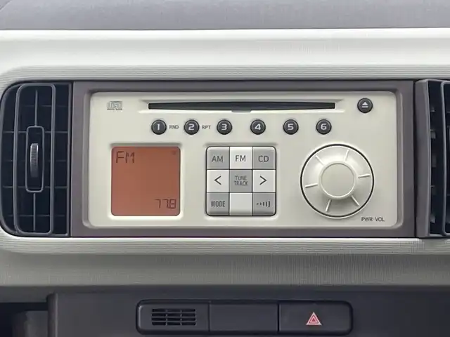 トヨタ パッソ プラスハナ Gパッケージ 三重県 2015(平27)年 1.1万km ムースピンクP 禁煙車　/純正ＣＤオーディオ　/オートＡＣ　/フォグ　/電格ミラー　/アイドリングストップ　/リモコンキー　/ベンチシート　/ドアバイザー　/ウィンカーミラー　/フロアマット　/ＡＢＳ　/横滑り防止装置　/ダブルエアバッグ