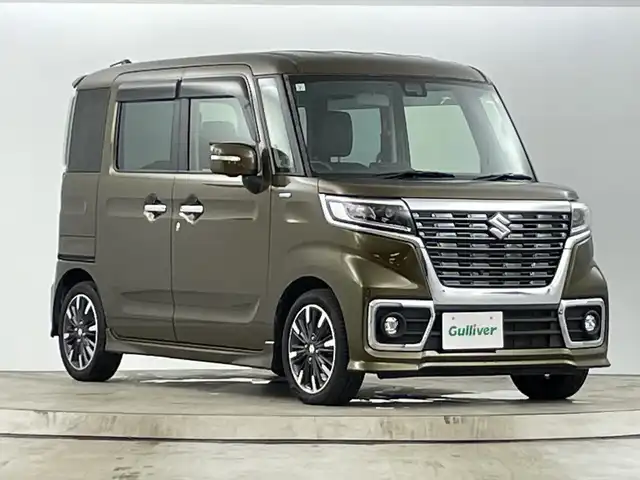 スズキ スペーシア カスタム HYBRID XS ターボ 愛知県 2018(平30)年 5万km ブレイブカーキP 禁煙車/純正8インチナビ/（AM/FM/CD/DVD/Bluetooth/フルセグTV)/全方位カメラ/スズキセーフティサポート/・衝突軽減ブレーキ/・レーンキープアシスト/・クリアランスソナー/・誤発進抑制機能/ＥＴＣ/シートヒーター/両側パワースライドドア/アイドリングストップ/スマートキー/スペアキー有/純正フロアマット/純正15インチアルミホイール/LEDヘッドライト/フロントフォグライト/横滑り防止装置/電動格納ミラー