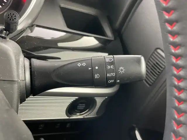 スズキ スペーシア カスタム HYBRID XS ターボ 愛知県 2018(平30)年 5万km ブレイブカーキP 禁煙車/純正8インチナビ/（AM/FM/CD/DVD/Bluetooth/フルセグTV)/全方位カメラ/スズキセーフティサポート/・衝突軽減ブレーキ/・レーンキープアシスト/・クリアランスソナー/・誤発進抑制機能/ＥＴＣ/シートヒーター/両側パワースライドドア/アイドリングストップ/スマートキー/スペアキー有/純正フロアマット/純正15インチアルミホイール/LEDヘッドライト/フロントフォグライト/横滑り防止装置/電動格納ミラー