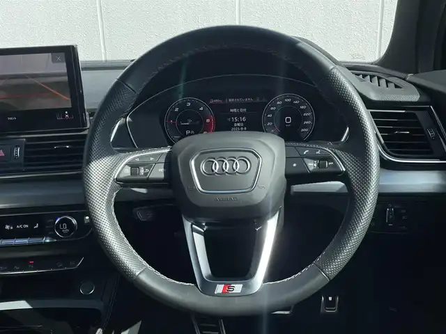 アウディ アウディ Ｑ５ 40TDIクワトロ Sライン 東京都 2021(令3)年 2.9万km 緑 外装色：ディストリクトグリーンメタリック/純正ナビ/３６０°カメラ/ＡＣＣ/半革シート/ハーフレザーシート/ＥＴＣ/スマートキー
