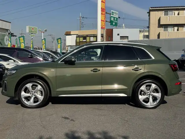 アウディ アウディ Ｑ５ 40TDIクワトロ Sライン 千葉県 2021(令3)年 2.9万km 緑 外装色：ディストリクトグリーンメタリック/4WD/ターボ/純正ナビ/360°カメラ/AM/FM/BT/AppleCarPlay/AndroidAuto/アダプティブクルーズコントロール/レーンキープアシスト/ブラインドスポットモニター/パーキングアシスト/前後コーナーセンサー/ダウンヒルアシストコントロール/オートマチックハイビーム/ハーフレザーシート/D+N席パワーシート/全席シートヒーター/D席メモリーシート/電動リアゲート/アイドリングストップ/インテリアライト/純正20インチAW/LEDヘッドライト/リアフォグランプ/ルーフレール