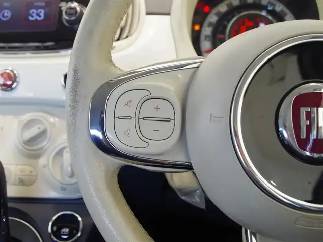 フィアット ５００ 1．2 ポップ 岐阜県 2017(平29)年 6.1万km 白 オーディオプレーヤー/　Bluetooth/　USB/　FM/　AM/ドラレコ/ＥＴＣ/純正フロアマット