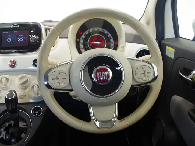 フィアット ５００ 1．2 ポップ 岐阜県 2017(平29)年 6.1万km 白 オーディオプレーヤー/　Bluetooth/　USB/　FM/　AM/ドラレコ/ＥＴＣ/純正フロアマット