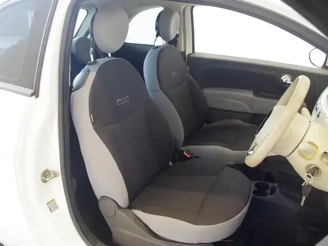 フィアット ５００ 1．2 ポップ 岐阜県 2017(平29)年 6.1万km 白 オーディオプレーヤー/　Bluetooth/　USB/　FM/　AM/ドラレコ/ＥＴＣ/純正フロアマット