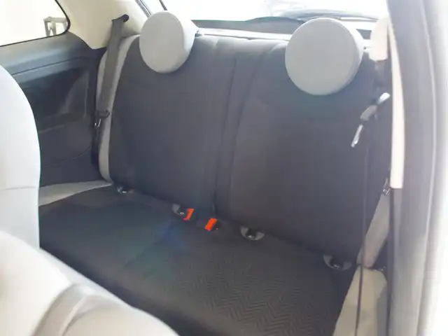 フィアット ５００ 1．2 ポップ 岐阜県 2017(平29)年 6.1万km 白 オーディオプレーヤー/　Bluetooth/　USB/　FM/　AM/ドラレコ/ＥＴＣ/純正フロアマット