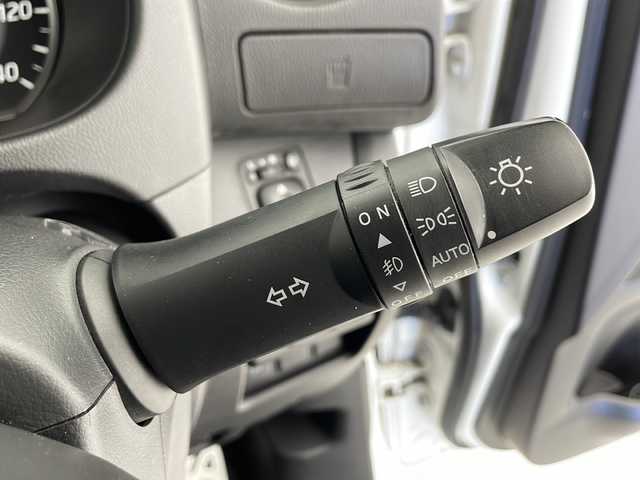 日産 デイズ ルークス ハイウェイスターターボ 千葉県 2015(平27)年 5.2万km ホワイトパール 禁煙車/純正SDナビ【MP314D-W】/(TV/Bluetooth/FM/AM/SD/CD/DVD/AUX/USB)/全方位カメラ/ドライブレコーダー(前方のみ)/両側パワースライドドア/社外ETC/LEDヘッドライト/フォグランプ/ステアリングスイッチ/純正15インチアルミホイール/純正フロアマット/オートライト/電動格納ウィンカーミラー/ドアバイザー/サンシェード/後席テーブル/プッシュスタート/スマートキー/横滑り防止装置/エアバッグ(W+サイド)