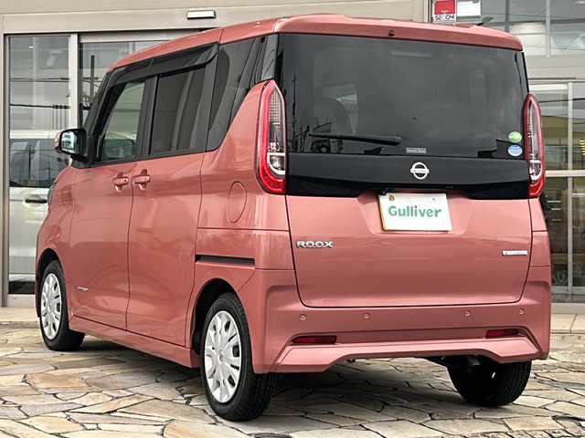 日産 ルークス X 静岡県 2021(令3)年 3.5万km ブロッサムピンク 純正SDナビ/・CD/・DVD/・フルセグＴＶ/・Bluetooth/・USB/・AM/・FM/主要装備/・片側パワスラ/・衝突軽減/・横滑り防止装置/・レーンキープ/・コーナーセンサー前後/・全方位カメラ/・ETC/・ドラレコ前/・純正フロアマット/・オートライト/・スマートキー/・プッシュスタート/・ステリモ/・カーテンエアバック