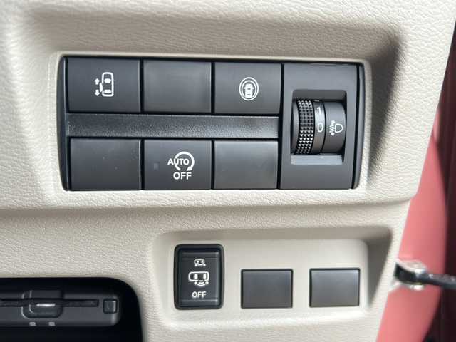 日産 ルークス X 静岡県 2021(令3)年 3.5万km ブロッサムピンク 純正SDナビ/・CD/・DVD/・フルセグＴＶ/・Bluetooth/・USB/・AM/・FM/主要装備/・片側パワスラ/・衝突軽減/・横滑り防止装置/・レーンキープ/・コーナーセンサー前後/・全方位カメラ/・ETC/・ドラレコ前/・純正フロアマット/・オートライト/・スマートキー/・プッシュスタート/・ステリモ/・カーテンエアバック