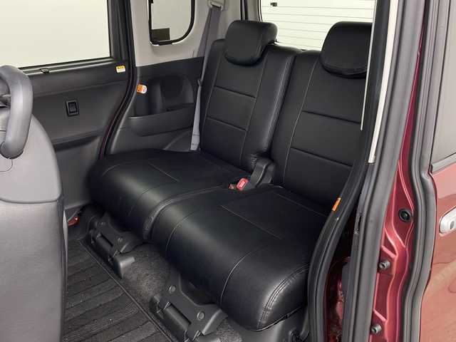 ダイハツ タント X SA Ⅲ 兵庫県 2017(平29)年 2.8万km ファイアークォーツレッドM ・純正ナビ/Bluetooth/CD/DVD/SD/TV/・バックカメラ/・スマートアシストIII/・衝突警報機能/・衝突回避支援ブレーキ機能（対車両・対歩行者）/・車線逸脱警報機能/・誤発進抑制制御機能（前方・後方）/・オートハイビーム/・先行車発進お知らせ機能/・車線逸脱警報/・車線逸脱抑制制御/・路側逸脱警報/・ふらつき警報/・コーナーセンサー/・アイドリングストップ/・両側パワースライドドア/・ステアリングスイッチ/・運転席シートヒーター/・純正フロアマット/・オートライト/・ETC/・スマートキー/・スペアキー/・取扱説明書/・保証書