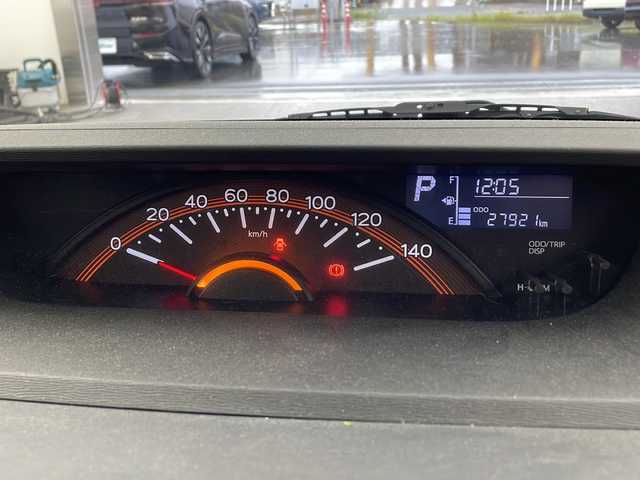 ダイハツ タント X SA Ⅲ 兵庫県 2017(平29)年 2.8万km ファイアークォーツレッドM ・純正ナビ/Bluetooth/CD/DVD/SD/TV/・バックカメラ/・スマートアシストIII/・衝突警報機能/・衝突回避支援ブレーキ機能（対車両・対歩行者）/・車線逸脱警報機能/・誤発進抑制制御機能（前方・後方）/・オートハイビーム/・先行車発進お知らせ機能/・車線逸脱警報/・車線逸脱抑制制御/・路側逸脱警報/・ふらつき警報/・コーナーセンサー/・アイドリングストップ/・両側パワースライドドア/・ステアリングスイッチ/・運転席シートヒーター/・純正フロアマット/・オートライト/・ETC/・スマートキー/・スペアキー/・取扱説明書/・保証書