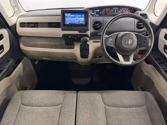 ホンダ Ｎ ＢＯＸ G L ターボ ホンダセンシング 三重県 2019(令1)年 8.5万km ブリティッシュグリーンP ガソリン・ターボ/FF/MTモード付インパネCVT/純正 7インチナビ VXM-204VFi/（CD/DVD/FM/AM/TV/iPod/SD/MusicRack/USB/Bluetooth）/バックカメラ/両側パワースライドドア/ビルトイン ETC/Honda SENSING/・衝突軽減ブレーキ［CMBS］/・車線維持支援システム［LKAS］/・路外逸脱抑制機能/・アダプティブクルーズコントロール［ACC］/・先行車発進お知らせ機能/・標識認識機能/装備/・シートヒーター（D/N）/・オートライト/・LEDヘッドランプ/・オートハイビーム/・パドルシフト/・オートエアコン/・ステアリングスイッチ/・2.5A 急速充電対応 USB充電ジャックx2/・電動格納ドアミラー/・リヤドアロールサンシェード/・プッシュスタート/・14インチAW/・スマートキーx2/・保/取/ナビ取/など