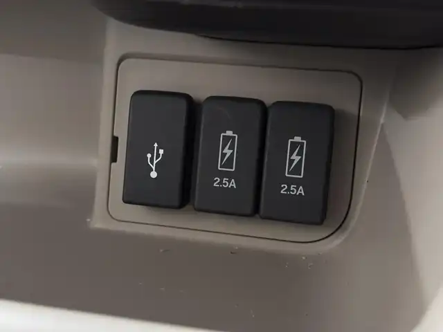 ホンダ Ｎ ＢＯＸ G L ターボ ホンダセンシング 三重県 2019(令1)年 8.5万km ブリティッシュグリーンP ガソリン・ターボ/FF/MTモード付インパネCVT/純正 7インチナビ VXM-204VFi/（CD/DVD/FM/AM/TV/iPod/SD/MusicRack/USB/Bluetooth）/バックカメラ/両側パワースライドドア/ビルトイン ETC/Honda SENSING/・衝突軽減ブレーキ［CMBS］/・車線維持支援システム［LKAS］/・路外逸脱抑制機能/・アダプティブクルーズコントロール［ACC］/・先行車発進お知らせ機能/・標識認識機能/装備/・シートヒーター（D/N）/・オートライト/・LEDヘッドランプ/・オートハイビーム/・パドルシフト/・オートエアコン/・ステアリングスイッチ/・2.5A 急速充電対応 USB充電ジャックx2/・電動格納ドアミラー/・リヤドアロールサンシェード/・プッシュスタート/・14インチAW/・スマートキーx2/・保/取/ナビ取/など