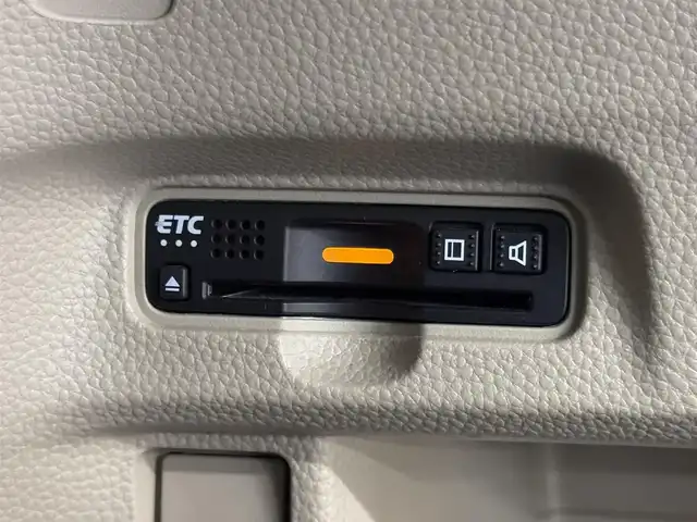 ホンダ Ｎ ＢＯＸ G L ターボ ホンダセンシング 三重県 2019(令1)年 8.5万km ブリティッシュグリーンP ガソリン・ターボ/FF/MTモード付インパネCVT/純正 7インチナビ VXM-204VFi/（CD/DVD/FM/AM/TV/iPod/SD/MusicRack/USB/Bluetooth）/バックカメラ/両側パワースライドドア/ビルトイン ETC/Honda SENSING/・衝突軽減ブレーキ［CMBS］/・車線維持支援システム［LKAS］/・路外逸脱抑制機能/・アダプティブクルーズコントロール［ACC］/・先行車発進お知らせ機能/・標識認識機能/装備/・シートヒーター（D/N）/・オートライト/・LEDヘッドランプ/・オートハイビーム/・パドルシフト/・オートエアコン/・ステアリングスイッチ/・2.5A 急速充電対応 USB充電ジャックx2/・電動格納ドアミラー/・リヤドアロールサンシェード/・プッシュスタート/・14インチAW/・スマートキーx2/・保/取/ナビ取/など