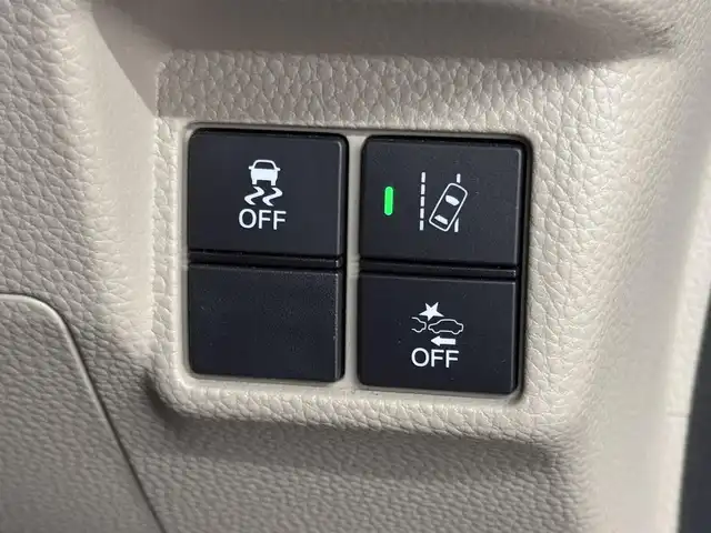 ホンダ Ｎ ＢＯＸ G L ターボ ホンダセンシング 三重県 2019(令1)年 8.5万km ブリティッシュグリーンP ガソリン・ターボ/FF/MTモード付インパネCVT/純正 7インチナビ VXM-204VFi/（CD/DVD/FM/AM/TV/iPod/SD/MusicRack/USB/Bluetooth）/バックカメラ/両側パワースライドドア/ビルトイン ETC/Honda SENSING/・衝突軽減ブレーキ［CMBS］/・車線維持支援システム［LKAS］/・路外逸脱抑制機能/・アダプティブクルーズコントロール［ACC］/・先行車発進お知らせ機能/・標識認識機能/装備/・シートヒーター（D/N）/・オートライト/・LEDヘッドランプ/・オートハイビーム/・パドルシフト/・オートエアコン/・ステアリングスイッチ/・2.5A 急速充電対応 USB充電ジャックx2/・電動格納ドアミラー/・リヤドアロールサンシェード/・プッシュスタート/・14インチAW/・スマートキーx2/・保/取/ナビ取/など