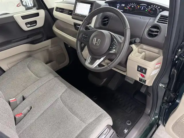 ホンダ Ｎ ＢＯＸ G L ターボ ホンダセンシング 三重県 2019(令1)年 8.5万km ブリティッシュグリーンP ガソリン・ターボ/FF/MTモード付インパネCVT/純正 7インチナビ VXM-204VFi/（CD/DVD/FM/AM/TV/iPod/SD/MusicRack/USB/Bluetooth）/バックカメラ/両側パワースライドドア/ビルトイン ETC/Honda SENSING/・衝突軽減ブレーキ［CMBS］/・車線維持支援システム［LKAS］/・路外逸脱抑制機能/・アダプティブクルーズコントロール［ACC］/・先行車発進お知らせ機能/・標識認識機能/装備/・シートヒーター（D/N）/・オートライト/・LEDヘッドランプ/・オートハイビーム/・パドルシフト/・オートエアコン/・ステアリングスイッチ/・2.5A 急速充電対応 USB充電ジャックx2/・電動格納ドアミラー/・リヤドアロールサンシェード/・プッシュスタート/・14インチAW/・スマートキーx2/・保/取/ナビ取/など