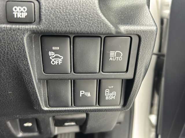 レクサス ＩＳ 300h 福島県 2017(平29)年 7.9万km ソニッククォーツ /禁煙車//レーダークルーズコントロール//クリアランスソナー//純正ナビ//ＢＳＭ//シートヒーター//ステアリングヒーター//フルセグＴＶ・CD・DVD・BT・MSV・AUX//パドルシフト//ＧＰＳレーダー//ＬＥＤライト//オートハイビーム//ステアリングリモコン//スマートキー//取説・保証書