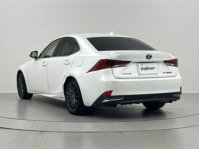 レクサス ＩＳ 300h 福島県 2017(平29)年 7.9万km ソニッククォーツ /禁煙車//レーダークルーズコントロール//クリアランスソナー//純正ナビ//ＢＳＭ//シートヒーター//ステアリングヒーター//フルセグＴＶ・CD・DVD・BT・MSV・AUX//パドルシフト//ＧＰＳレーダー//ＬＥＤライト//オートハイビーム//ステアリングリモコン//スマートキー//取説・保証書