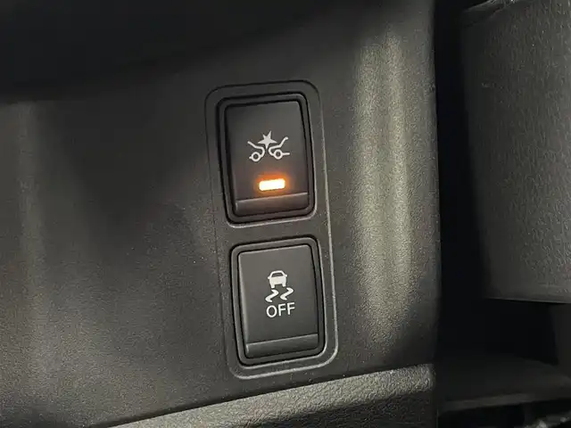 日産 セレナ ニスモ 埼玉県 2018(平30)年 7.1万km ダイヤモンドブラック プロパイロット　社外９インチナビ　フリップダウンモニター　アラウンドビューモニター　ＥＴＣ　レーダークルーズ　インテリジェントルームミラー　ＨＤＭＩ　純正アルミホイール　スマートキー　オートハイビーム