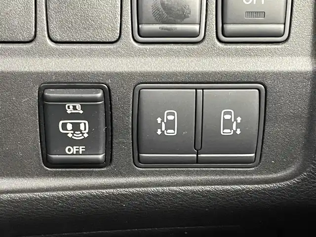 日産 セレナ ニスモ 埼玉県 2018(平30)年 7.1万km ダイヤモンドブラック プロパイロット　社外９インチナビ　フリップダウンモニター　アラウンドビューモニター　ＥＴＣ　レーダークルーズ　インテリジェントルームミラー　ＨＤＭＩ　純正アルミホイール　スマートキー　オートハイビーム