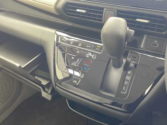 日産 デイズ X 沖縄県 2020(令2)年 5.2万km ブラック 純正９インチナビ(MM320D-L)　/(フルセグＴＶ　ＣＤ　ＤＶＤ　Bluetooth)　/アラウンドビューモニター/ＥＴＣ　/ドライブレコーダー/ステアリングスイッチ　/スマートキー　/スペアキー　/プッシュスタート/ＬＥＤヘッドライト/オートライト　/純正14インチアルミホイール/純正フロアマット/アイドリングストップ/クリアランスソナー/ドアバイザー/取扱説明書