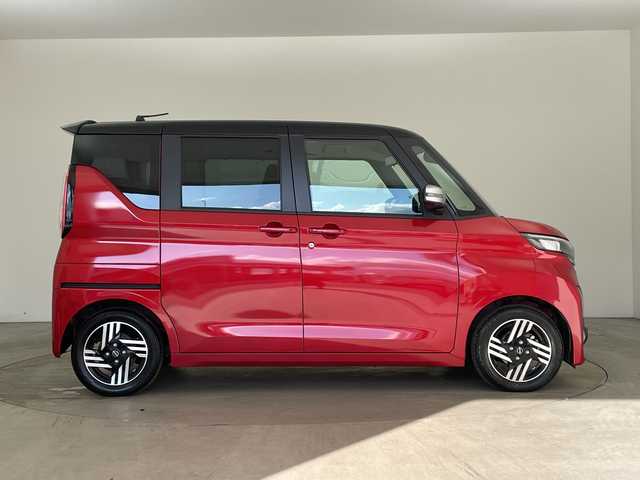 日産 ルークス HWS X アーバンクロム プロパイロットED 兵庫県 2024(令6)年 0.6万km スパークリングレッド/ブラック ・社外ナビ/SD/CD/DVD/TV/BT/・全方位カメラ/・両側パワースライドドア/・ハンズフリーパワースライドドア/・衝突軽減ブレーキ/・インテリジェントルームミラー/・車線逸脱警報/・車線逸脱防止支援/・プロパイロット/・先行車発進お知らせ/・速度標識表示/・道路標識表示/・ソナー/・ふらつき警報/・レーダークルーズコントロール/・ETC/・LEDヘッドランプ/・フォグランプ/・スマートキー/・フロアマット/・純正アルミホイール/・取扱説明書/・保証書/・スペアキー