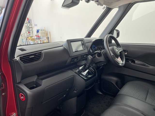 日産 ルークス HWS X アーバンクロム プロパイロットED 兵庫県 2024(令6)年 0.6万km スパークリングレッド/ブラック ・社外ナビ/SD/CD/DVD/TV/BT/・全方位カメラ/・両側パワースライドドア/・ハンズフリーパワースライドドア/・衝突軽減ブレーキ/・インテリジェントルームミラー/・車線逸脱警報/・車線逸脱防止支援/・プロパイロット/・先行車発進お知らせ/・速度標識表示/・道路標識表示/・ソナー/・ふらつき警報/・レーダークルーズコントロール/・ETC/・LEDヘッドランプ/・フォグランプ/・スマートキー/・フロアマット/・純正アルミホイール/・取扱説明書/・保証書/・スペアキー