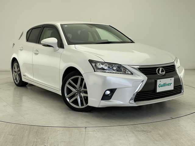 レクサス ＣＴ 200h クールツーリングスタイル 千葉県 2016(平28)年 3.5万km ソニッククォーツ CoolTouringStyle専用/フロンスピンドルグリル/レッドブラックシート/アルミホイール/純正メーカーナビ/バックカメラ/ビルトインETC/クルーズコントロール/LEDヘッドライト/LEDフォグランプ/前席シートヒーター/前席パワーシート/オートライト/純正フロアマット/横滑り防止装置/スマートキー/プッシュスタート