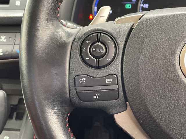 レクサス ＣＴ 200h クールツーリングスタイル 千葉県 2016(平28)年 3.5万km ソニッククォーツ CoolTouringStyle専用/フロンスピンドルグリル/レッドブラックシート/アルミホイール/純正メーカーナビ/バックカメラ/ビルトインETC/クルーズコントロール/LEDヘッドライト/LEDフォグランプ/前席シートヒーター/前席パワーシート/オートライト/純正フロアマット/横滑り防止装置/スマートキー/プッシュスタート