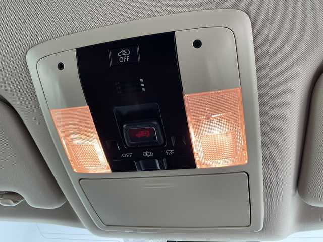 レクサス ＣＴ 200h クールツーリングスタイル 千葉県 2016(平28)年 3.5万km ソニッククォーツ CoolTouringStyle専用/フロンスピンドルグリル/レッドブラックシート/アルミホイール/純正メーカーナビ/バックカメラ/ビルトインETC/クルーズコントロール/LEDヘッドライト/LEDフォグランプ/前席シートヒーター/前席パワーシート/オートライト/純正フロアマット/横滑り防止装置/スマートキー/プッシュスタート