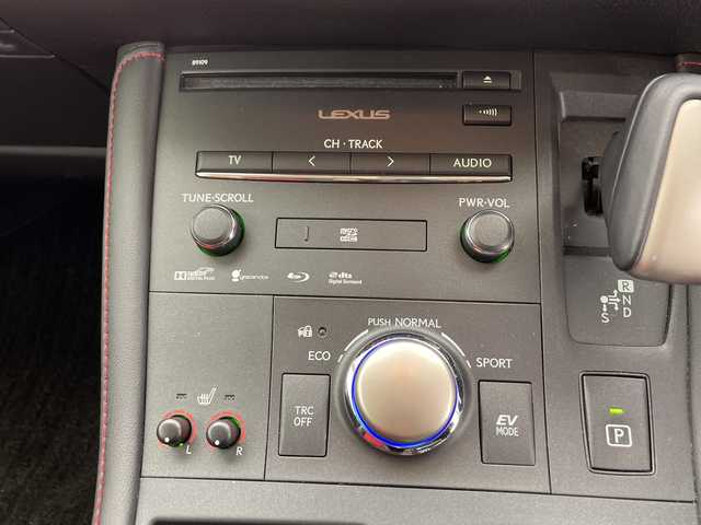 レクサス ＣＴ 200h クールツーリングスタイル 千葉県 2016(平28)年 3.5万km ソニッククォーツ CoolTouringStyle専用/フロンスピンドルグリル/レッドブラックシート/アルミホイール/純正メーカーナビ/バックカメラ/ビルトインETC/クルーズコントロール/LEDヘッドライト/LEDフォグランプ/前席シートヒーター/前席パワーシート/オートライト/純正フロアマット/横滑り防止装置/スマートキー/プッシュスタート