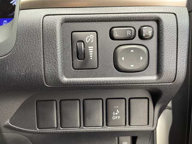 レクサス ＣＴ 200h クールツーリングスタイル 千葉県 2016(平28)年 3.5万km ソニッククォーツ CoolTouringStyle専用/フロンスピンドルグリル/レッドブラックシート/アルミホイール/純正メーカーナビ/バックカメラ/ビルトインETC/クルーズコントロール/LEDヘッドライト/LEDフォグランプ/前席シートヒーター/前席パワーシート/オートライト/純正フロアマット/横滑り防止装置/スマートキー/プッシュスタート