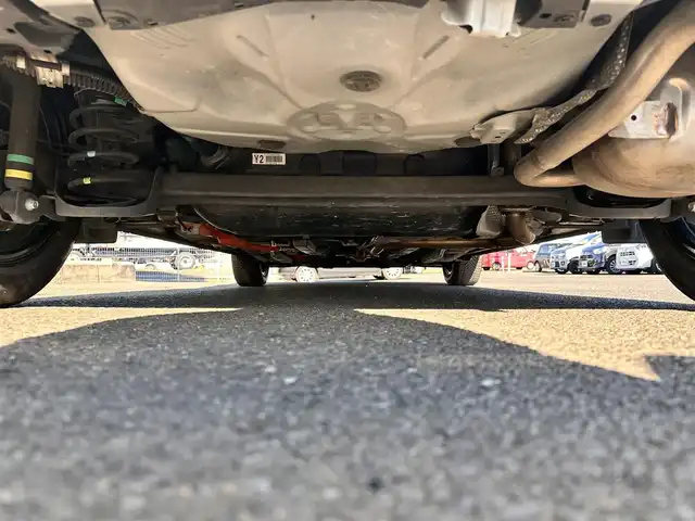 トヨタ アクア S スタイルブラック 宮城県 2019(平31)年 5.5万km ホワイトパールクリスタルシャイン セーフティセンス/・プリクラッシュセーフティ/・レーンディパーチャーアラート/・オートマチックハイビーム/先行車発進告知機能/クリアランスソナー/パーキングサポートブレーキ/社外ナビ（CN-RE04D）/・CD/DVD/・Bluetooth/・フルセグTV/バックカメラ/ドライブレコーダー/ETC/ステアリングスイッチ/シートカバー/LEDヘッドランプ/フォグランプ/オートライト/スマートキー＆プッシュスタート/電動格納ミラー/社外15インチAW/フロアマット/Wエアバッグ