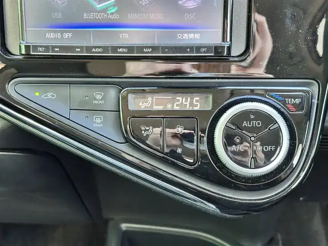 トヨタ アクア S スタイルブラック 宮城県 2019(平31)年 5.5万km ホワイトパールクリスタルシャイン セーフティセンス/・プリクラッシュセーフティ/・レーンディパーチャーアラート/・オートマチックハイビーム/先行車発進告知機能/クリアランスソナー/パーキングサポートブレーキ/社外ナビ（CN-RE04D）/・CD/DVD/・Bluetooth/・フルセグTV/バックカメラ/ドライブレコーダー/ETC/ステアリングスイッチ/シートカバー/LEDヘッドランプ/フォグランプ/オートライト/スマートキー＆プッシュスタート/電動格納ミラー/社外15インチAW/フロアマット/Wエアバッグ