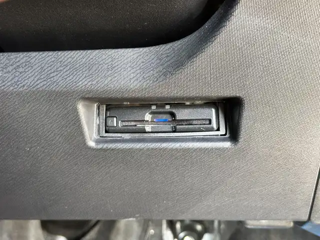 トヨタ アクア S スタイルブラック 宮城県 2019(平31)年 5.5万km ホワイトパールクリスタルシャイン セーフティセンス/・プリクラッシュセーフティ/・レーンディパーチャーアラート/・オートマチックハイビーム/先行車発進告知機能/クリアランスソナー/パーキングサポートブレーキ/社外ナビ（CN-RE04D）/・CD/DVD/・Bluetooth/・フルセグTV/バックカメラ/ドライブレコーダー/ETC/ステアリングスイッチ/シートカバー/LEDヘッドランプ/フォグランプ/オートライト/スマートキー＆プッシュスタート/電動格納ミラー/社外15インチAW/フロアマット/Wエアバッグ