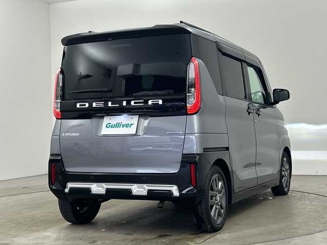 三菱 デリカミニ T プレミアム 兵庫県 2023(令5)年 3.7万km グレーＭⅡ ・純正ナビ/SD/Bluetooth/TV/・全方位カメラ/・ビルトインETC2.0/・マイパイロット/・e-Assist/衝突被害軽減ブレーキシステム/踏み間違い衝突防止アシスト/車線逸脱警報システム/車線逸脱防止支援機能/オートマチックハイビーム/ふらつき警報/・レーダークルーズコントロール/・両側パワースライドドア/・デジタルインナーミラー/・アイドリングストップ/・前方ドライブレコーダー/・純正15インチアルミホイール/・ターボ/・スマートキー