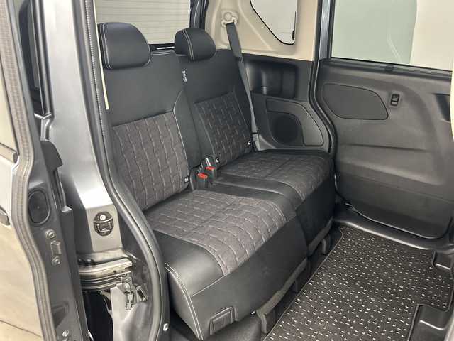 三菱 デリカミニ T プレミアム 兵庫県 2023(令5)年 3.7万km グレーＭⅡ ・純正ナビ/SD/Bluetooth/TV/・全方位カメラ/・ビルトインETC2.0/・マイパイロット/・e-Assist/衝突被害軽減ブレーキシステム/踏み間違い衝突防止アシスト/車線逸脱警報システム/車線逸脱防止支援機能/オートマチックハイビーム/ふらつき警報/・レーダークルーズコントロール/・両側パワースライドドア/・デジタルインナーミラー/・アイドリングストップ/・前方ドライブレコーダー/・純正15インチアルミホイール/・ターボ/・スマートキー