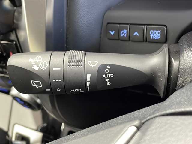 トヨタ アルファード S Cパッケージ 鹿児島県 2022(令4)年 1.7万km ホワイトパールクリスタルシャイン 純正ナビ機能付きディスプレイオーディオ/(BT/CD/DVD/AM/FM/フルセグTV)/トヨタセーフティセンス/レーダークルーズコントロール/バックカメラ/本革巻ステアリング/ステアリングスイッチ/ステアリングヒーター/前席シートヒーター/前席シートエアコン/デジタルインナーミラー/ブラインドスポットモニター/オートマチックハイビーム/純正18インチアルミホイール/純正フロアマット/両側パワースライドドア/前後ドライブレコーダー/純正ビルトインETC/保証書/取扱説明書/スペアキー
