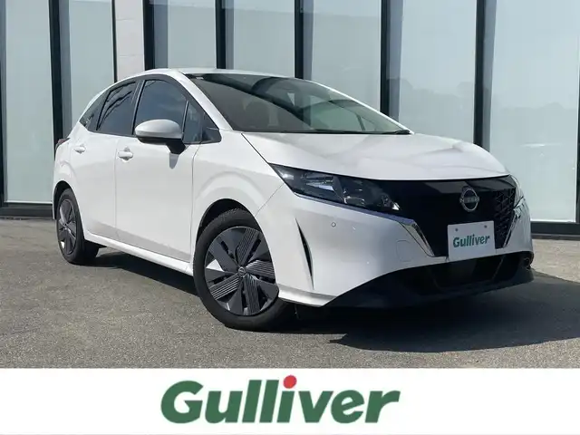 日産 ノート X 大阪府 2023(令5)年 0.8万km ピュアホワイトパール 純正９インチナビ/   フルセグTV/Bluetooth/USB/衝突軽減ブレーキ/コーナーセンサー/横滑り防止装置/ステアリングスイッチ/ドライブレコーダー/純正フロアマット/プッシュスタート/スマートキー/ＥＴＣ