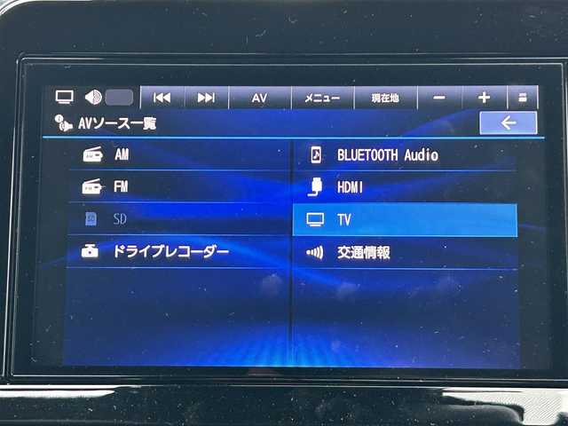日産 ノート X 大阪府 2023(令5)年 0.8万km ピュアホワイトパール 純正ナビ/ETC/バックカメラ/電動パーキングブレーキ/前後ドライブレコーダー/オートエアコン/オートライト/ステアリングスイッチ/コーナーセンサー/スマートキー/USB接続端子/フロアマット欠品