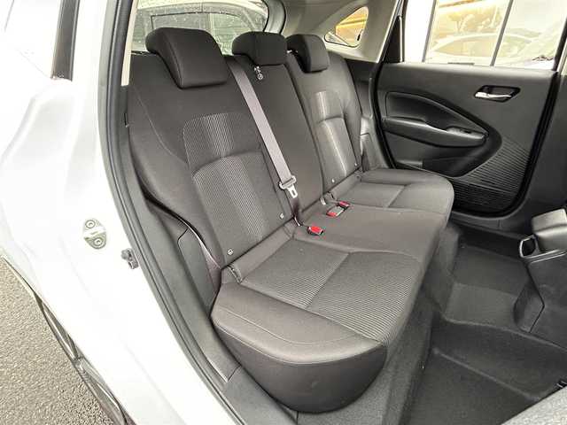 日産 ノート X 大阪府 2023(令5)年 0.8万km ピュアホワイトパール 純正ナビ/ETC/バックカメラ/電動パーキングブレーキ/前後ドライブレコーダー/オートエアコン/オートライト/ステアリングスイッチ/コーナーセンサー/スマートキー/USB接続端子/フロアマット欠品