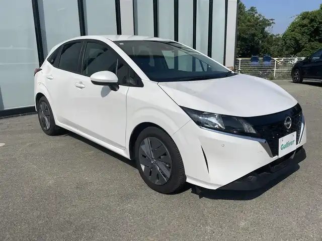 日産 ノート X 大阪府 2023(令5)年 0.8万km ピュアホワイトパール 純正９インチナビ/   フルセグTV/Bluetooth/USB/衝突軽減ブレーキ/コーナーセンサー/横滑り防止装置/ステアリングスイッチ/ドライブレコーダー/純正フロアマット/プッシュスタート/スマートキー/ＥＴＣ