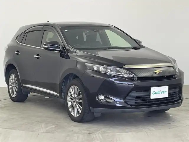 トヨタ ハリアー プレミアム アドバンスドP 大分県 2014(平26)年 8.7万km スパークリングブラックパールクリスタルシャイン JBLプレミアムサウンド/レーンディパーチャーアラート/オートマチックハイビーム/メーカーOPナビ/・フルセグTV、DVD再生可、BT対応/ステアリングスイッチ/バックカメラ/ビルトインETC/クルーズコントロール/黒革シート/・前席パワーシート/運転席2メモリーシート/・前席シートヒーター/パワーバックドア/AC100V/100W/アイドリングストップ/横滑り防止装置/電動格納ミラー/純正フロアマット/オートライト/LEDヘッドライト/LEDフォグ/純正18インチアルミホイール/保証書、スペアキーあり