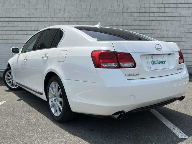 レクサス ＧＳ 350 秋田県 2006(平18)年 7.8万km ホワイトパールクリスタルシャイン ・プッシュスタート/・純正ナビ/・フルセグ/・CD/DVD再生/・バックカメラ/・ETC/・スマートキー2本/・エンタテイメントリモコン/・AAC/・クルーズコントロール/・オートリアサンシェード/・HIDヘッドライト/・フォグライト/・MTモード付AT/・純正17インチAW/・パワーシートD＋N席/・取り扱い説明書