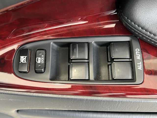 レクサス ＧＳ 350 秋田県 2006(平18)年 7.8万km ホワイトパールクリスタルシャイン ・プッシュスタート/・純正ナビ/・フルセグ/・CD/DVD再生/・バックカメラ/・ETC/・スマートキー2本/・エンタテイメントリモコン/・AAC/・クルーズコントロール/・オートリアサンシェード/・HIDヘッドライト/・フォグライト/・MTモード付AT/・純正17インチAW/・パワーシートD＋N席/・取り扱い説明書