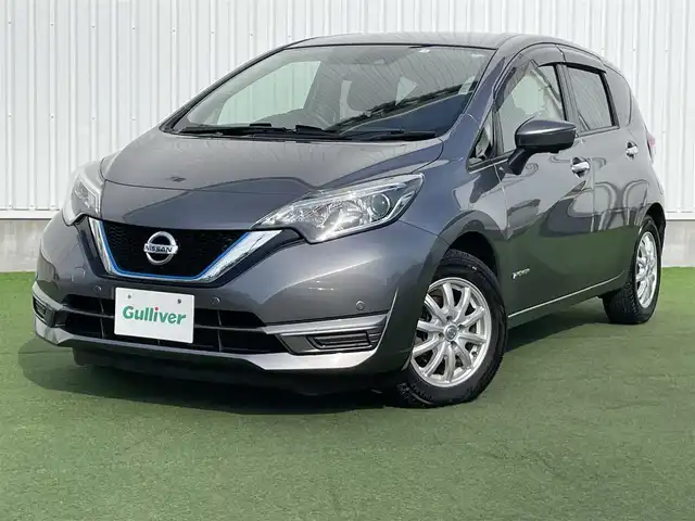 日産 ノート e－パワー X Vセレクション 香川県 2020(令2)年 3.9万km ダークメタルグレー 登録時走行距離：38295km/ディーラー純正ナビ/　CD DVD BT　フルセグTV/全方位カメラ/エマージェンシーブレーキ/レーンキープアシスト/横滑り防止装置/LEDヘッドライト/オートライト/デジタルインナーミラー/ETC/ステアリングスイッチ/プッシュスタート/スマートキー